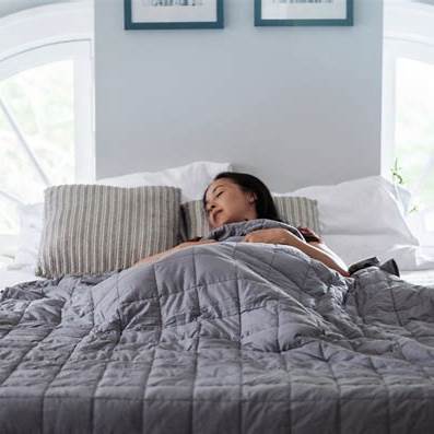 Weighted Blankets: Science-Backed Benefits & How to Use Them