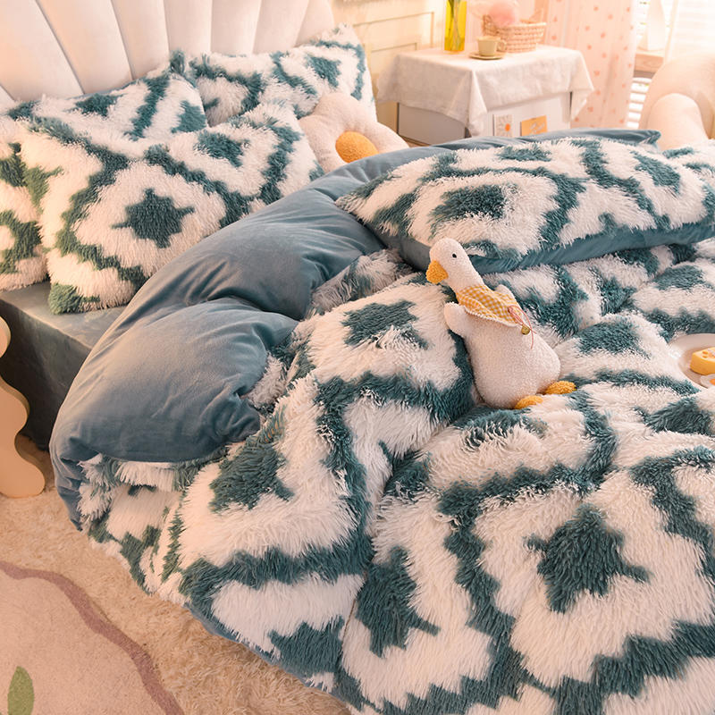 Thickened Mink Velvet Four-Piece Bedding Set